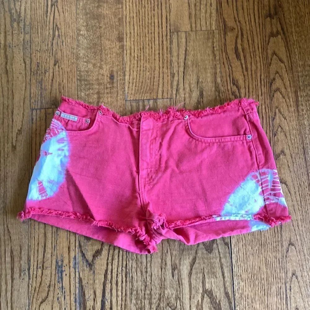 Calvin Klein Tye-Dyed Lucious Pink Raw Waist and Hem Size Junior 11